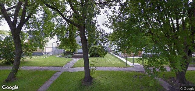 Larawan ng 384 Melbourne Avenue sa Winnipeg, Manitoba