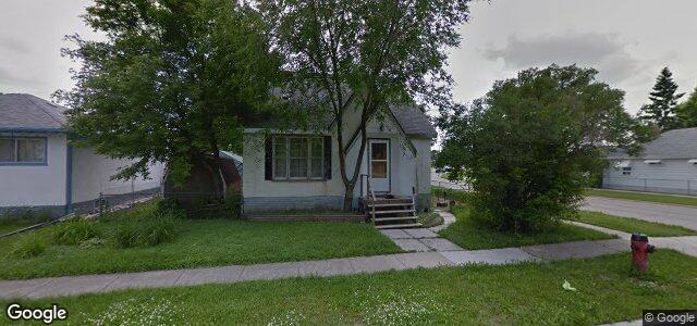 Larawan ng 400 Sydney Avenue sa Winnipeg, Manitoba