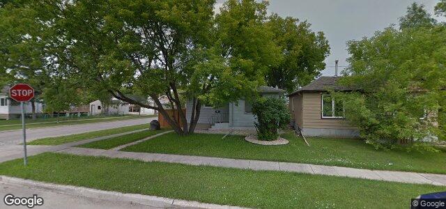 Larawan ng 401 Sydney Avenue sa Winnipeg, Manitoba