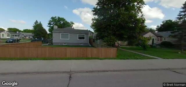 Larawan ng 635 Henderson Highway sa Winnipeg, Manitoba