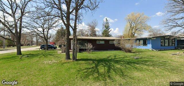 Larawan ng 2 Iroquois Bay sa Winnipeg, Manitoba