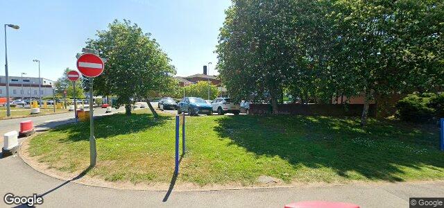 Larawan ng 100 Southmoor Road sa Winnipeg, Manitoba