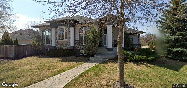 Larawan ng 153 Southbridge Drive sa Winnipeg, Manitoba