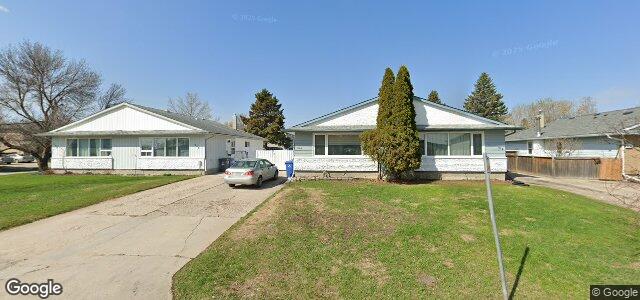 Photo of 184 Bluewater Crescent in Winnipeg, Manitoba