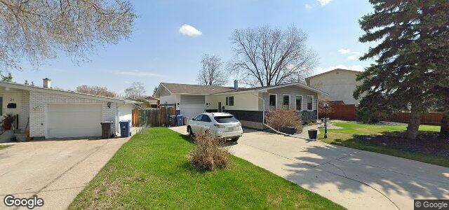 Larawan ng 27 Pine Bluff Road sa Winnipeg, Manitoba