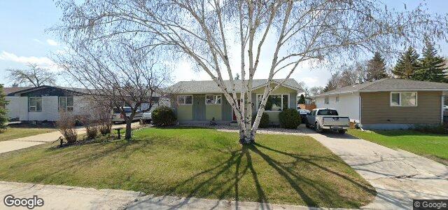 Larawan ng 54 Pine Bluff Road sa Winnipeg, Manitoba