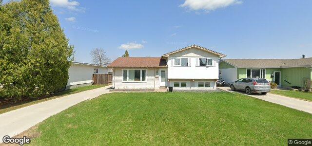 Larawan ng 55 Pine Bluff Road sa Winnipeg, Manitoba