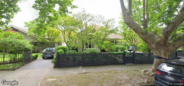 Larawan ng 16 Barrington Avenue sa Winnipeg, Manitoba