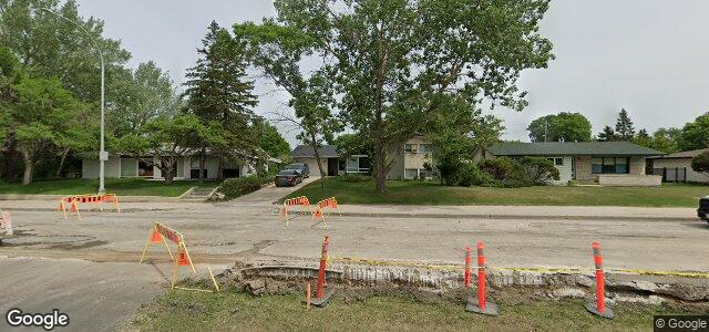 Larawan ng 221 Dunkirk Drive sa Winnipeg, Manitoba