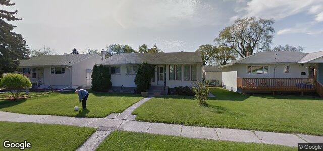 Larawan ng 24 Bronstone Boulevard sa Winnipeg, Manitoba