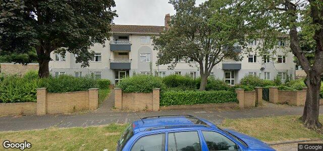 Larawan ng 30 Moore Avenue sa Winnipeg, Manitoba