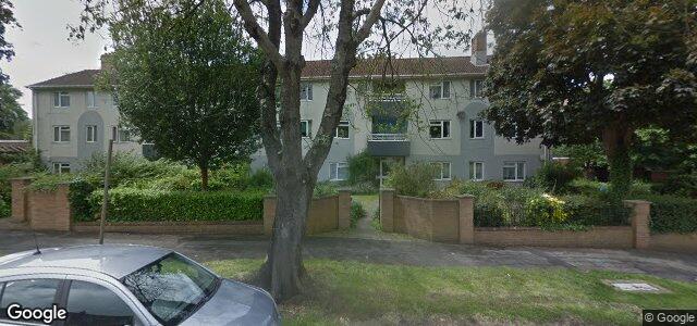 Larawan ng 32 Moore Avenue sa Winnipeg, Manitoba