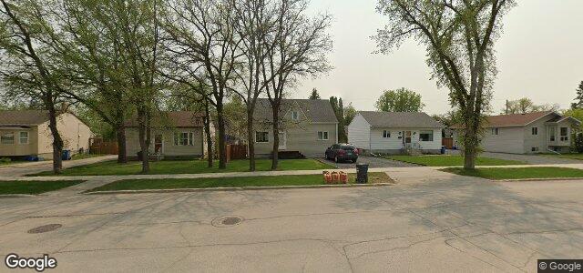 Larawan ng 40 St Vital Road sa Winnipeg, Manitoba