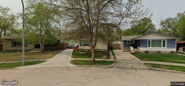 Larawan ng 43 Bronstone Boulevard sa Winnipeg, Manitoba