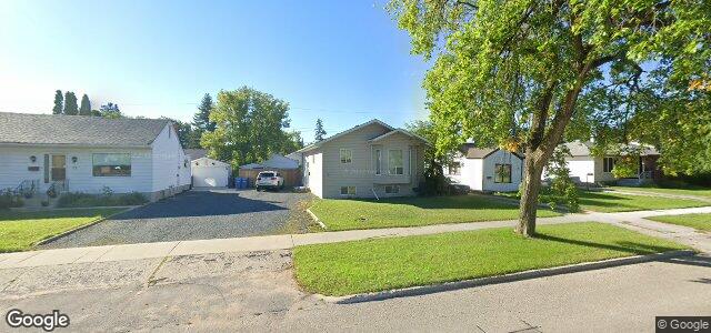 Larawan ng 44 St Vital Road sa Winnipeg, Manitoba