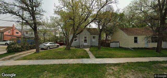 Larawan ng 6 St Vital Road sa Winnipeg, Manitoba