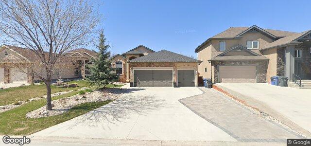 Larawan ng 111 Mardena Crescent sa Winnipeg, Manitoba