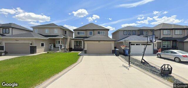 Larawan ng 18 Hillbrook Drive sa Winnipeg, Manitoba