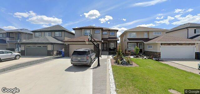 Larawan ng 32 Hillbrook Drive sa Winnipeg, Manitoba