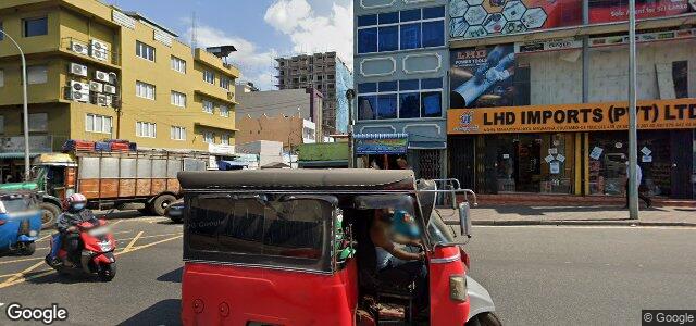 Larawan ng 100 Barber Street sa Winnipeg, Manitoba