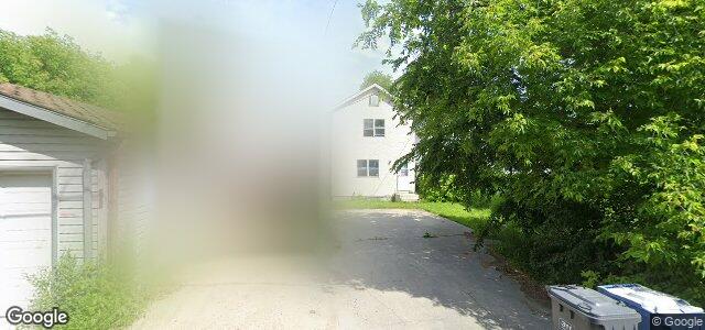 Larawan ng 110 Lisgar Avenue sa Winnipeg, Manitoba