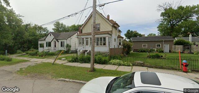 Larawan ng 130 Burrows Avenue sa Winnipeg, Manitoba