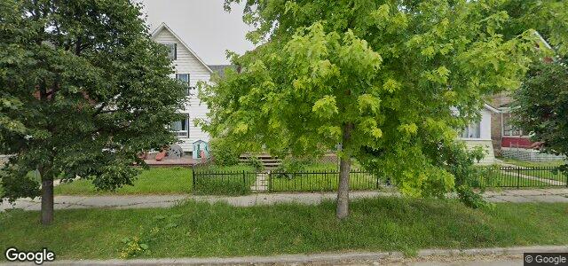 Larawan ng 161 Burrows Avenue sa Winnipeg, Manitoba