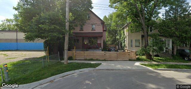 Larawan ng 68 Lusted Avenue sa Winnipeg, Manitoba