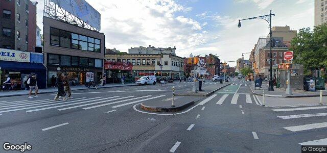 Larawan ng 77 Grove Street sa Winnipeg, Manitoba