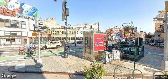 Larawan ng 97 Grove Street sa Winnipeg, Manitoba