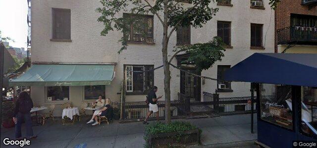 Larawan ng 98 Grove Street sa Winnipeg, Manitoba