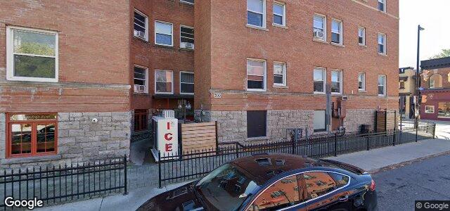 Larawan ng 200 Waverley Street sa Winnipeg, Manitoba