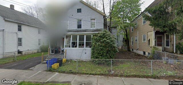 Larawan ng 208 Oak Street sa Winnipeg, Manitoba