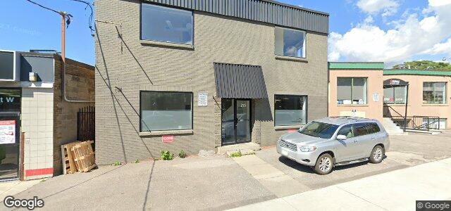 Photo of 215 Niagara Street in Winnipeg, Manitoba
