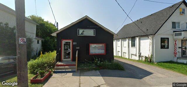 Larawan ng 221 Brock Street sa Winnipeg, Manitoba