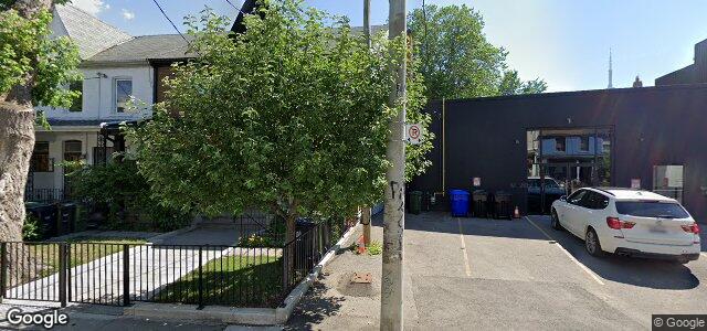 Photo of 240 Niagara Street in Winnipeg, Manitoba