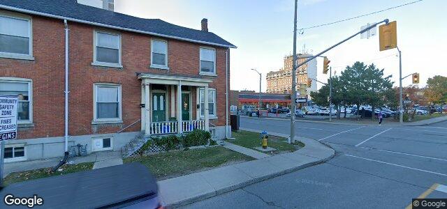 Larawan ng 300 Brock Street sa Winnipeg, Manitoba