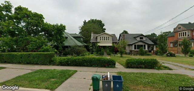 Larawan ng 303 Queenston Street sa Winnipeg, Manitoba