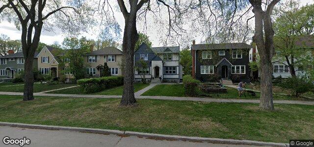 Larawan ng 349 Waverley Street sa Winnipeg, Manitoba