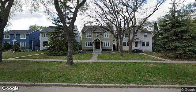 Larawan ng 379 Waverley Street sa Winnipeg, Manitoba