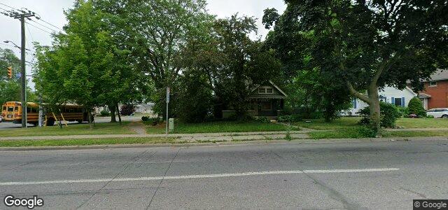 Larawan ng 407 Queenston Street sa Winnipeg, Manitoba