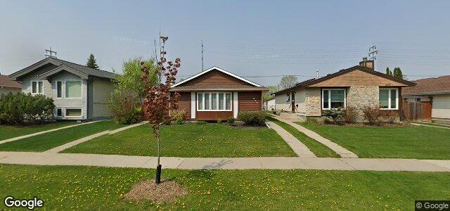 Larawan ng 451 Lindsay Street sa Winnipeg, Manitoba