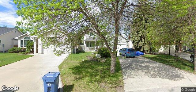 Larawan ng 19 Des Intrepides Promenade sa Winnipeg, Manitoba