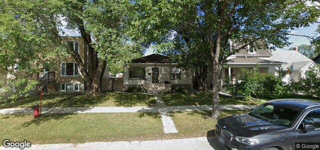 Larawan ng 219 Dumoulin Street sa Winnipeg, Manitoba