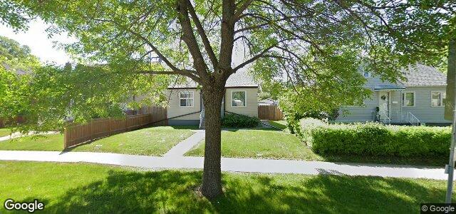 Larawan ng 248 La Verendrye Street sa Winnipeg, Manitoba