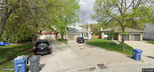 Larawan ng 27 Des Intrepides Promenade sa Winnipeg, Manitoba