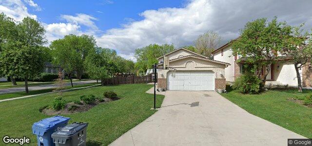 Larawan ng 3 Des Intrepides Promenade sa Winnipeg, Manitoba