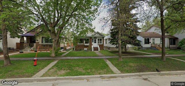 Larawan ng 321 Dumoulin Street sa Winnipeg, Manitoba