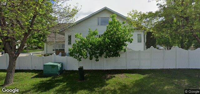 Larawan ng 34 Des Intrepides Promenade sa Winnipeg, Manitoba