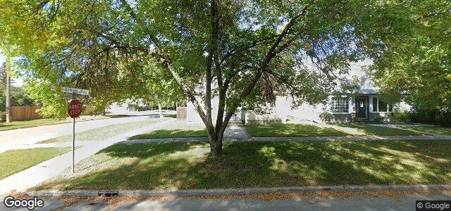 Larawan ng 479 Dumoulin Street sa Winnipeg, Manitoba
